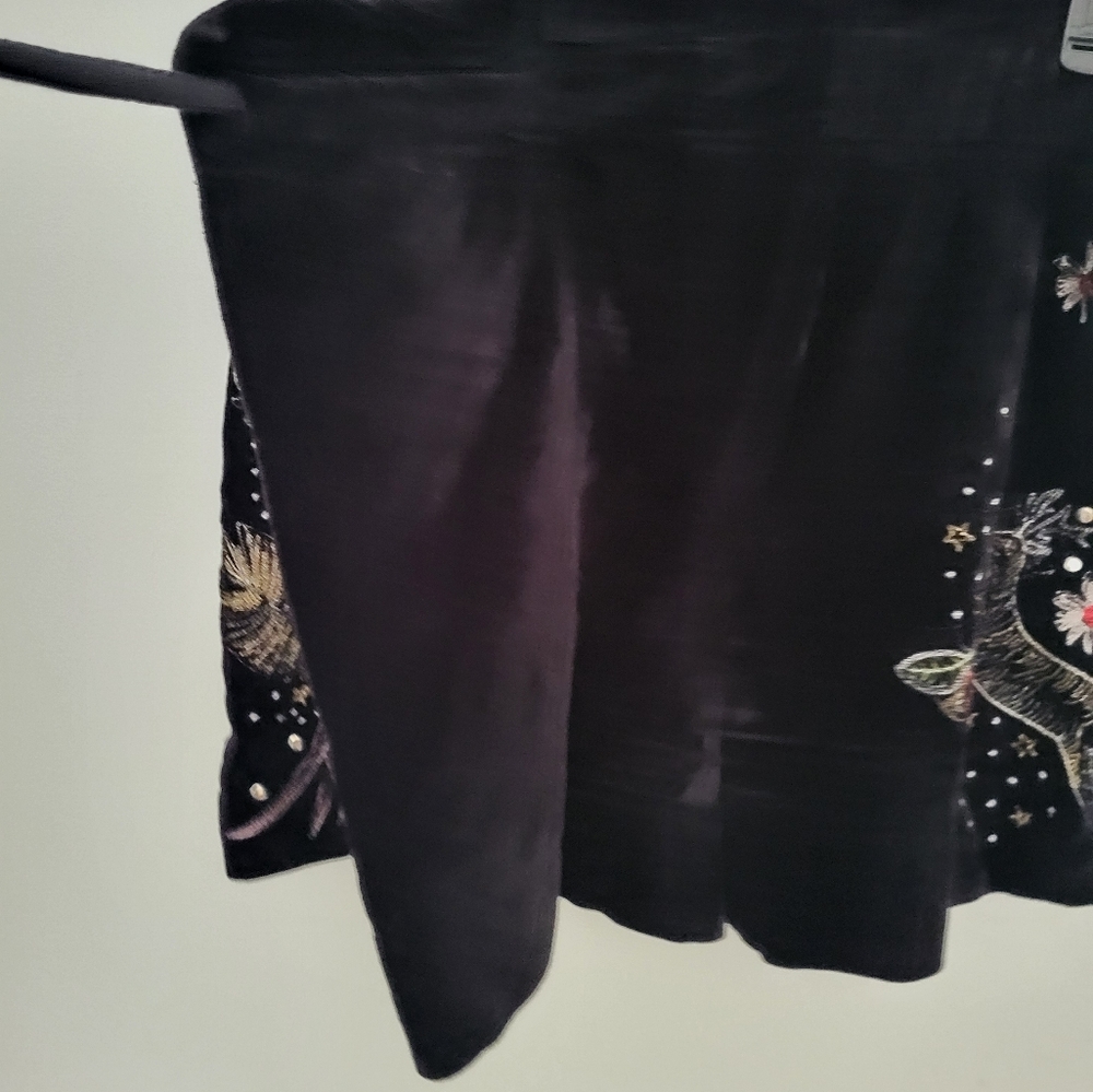Zara Woman Size XS Embroidered Skort Wrap Shorts Black Velvet Face Whimsical - Picture 10 of 14